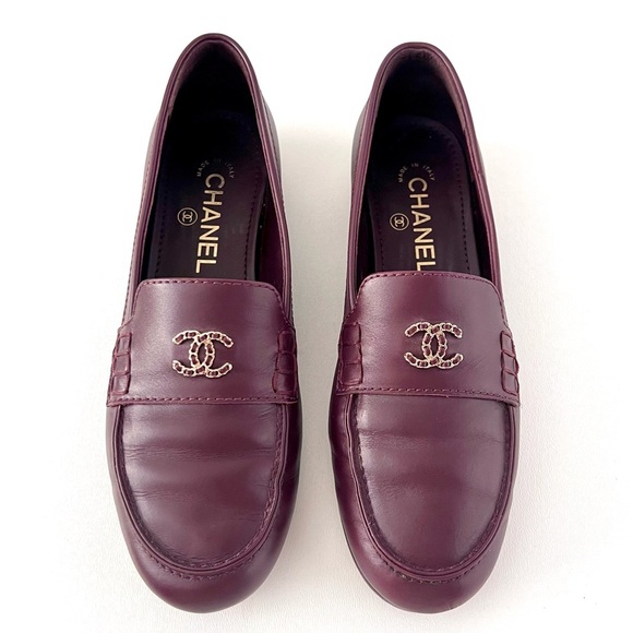 CHANEL | CC Interlocking Logo Gold Chain Burgundy Leather Loafers Moccasin 37.5 - Picture 3 of 16